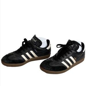 Vintage 2002 Adidas Samba Classic Sneaker Black White Gum Sole Women’s US 6.5